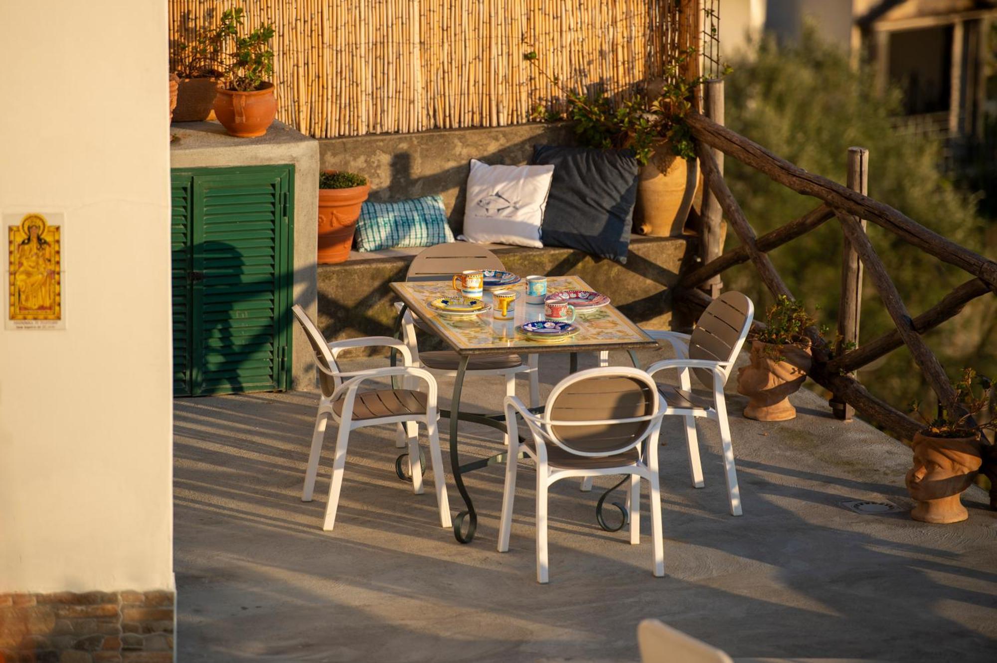 Aria Di Mare,Near Elevator, Few Steps, Parking, Garden Apartamento Positano Exterior foto